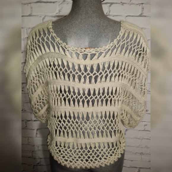 Bcbgmaxazria beige crochet top size M - Picture 2 of 8